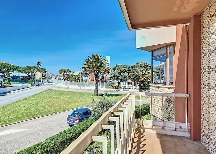 公寓 Modern & Comfy - 4min Walk, Balcony, 3 Bedroom